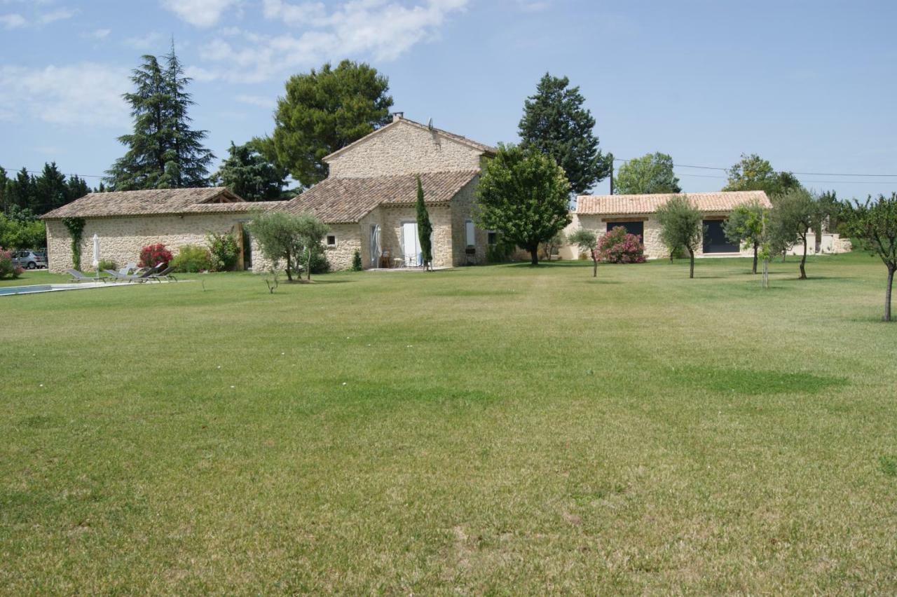 Gites Dans Mas En Pierres Robion en Luberon Esterno foto